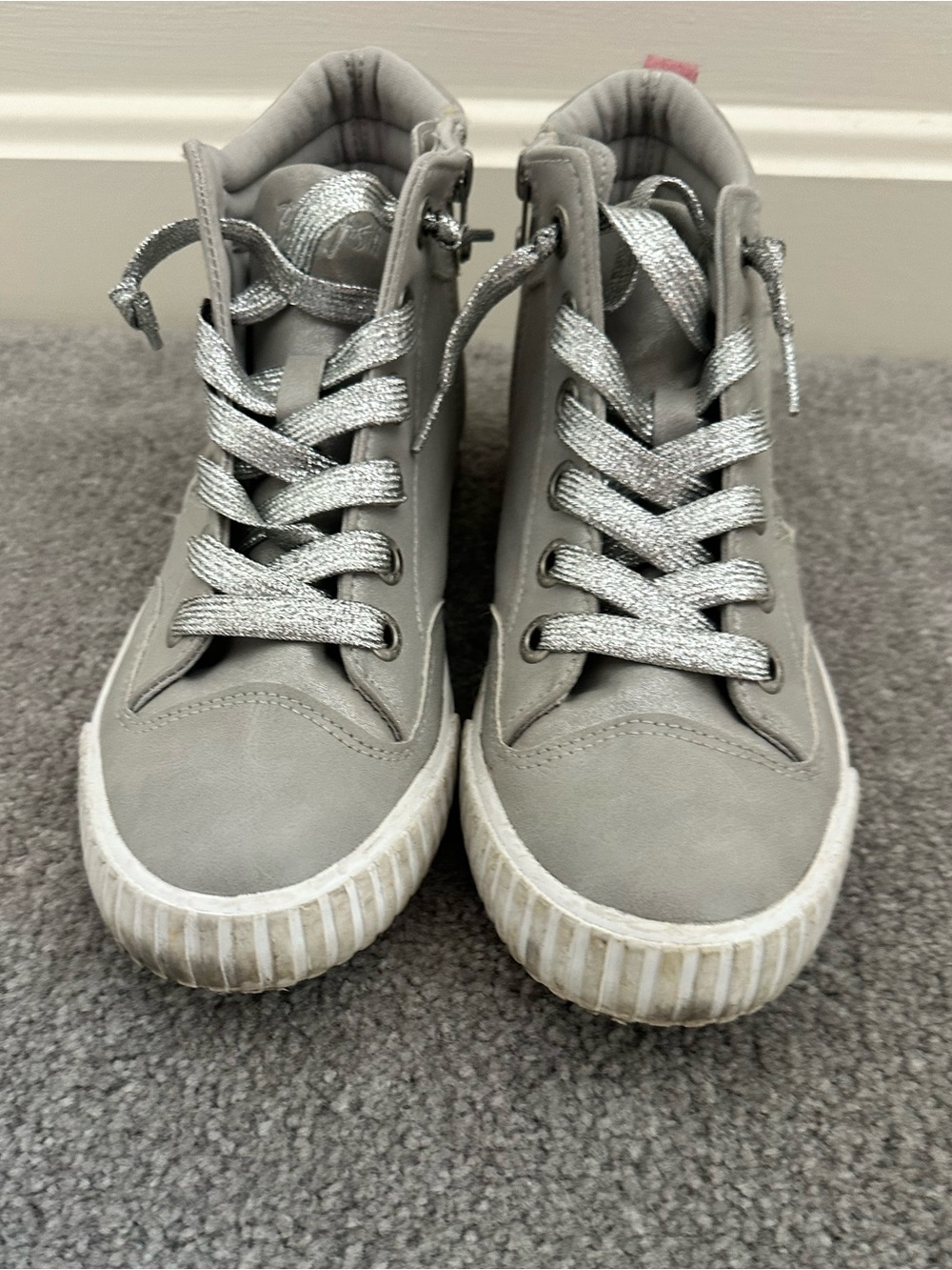 Girl’s Blowfish Grey High-Top Sneakers with Silver Laces